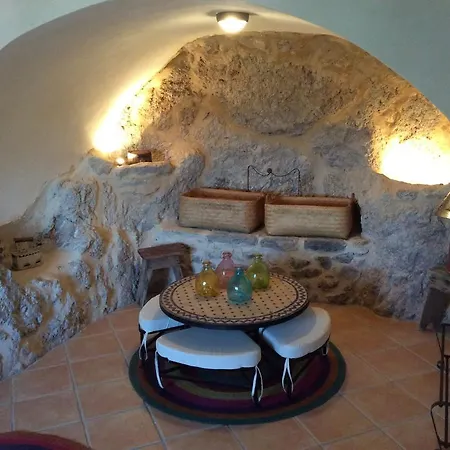 Lillian's Traditional House Holiday home *