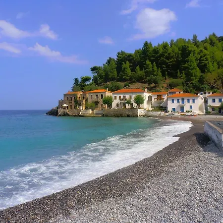 Дом отдыха Lillian's Traditional House Кипарисия