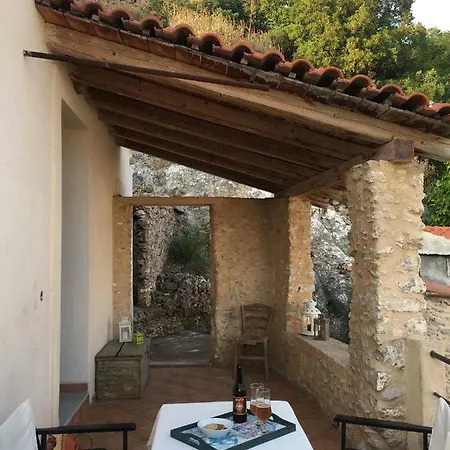 Lillian's Traditional House