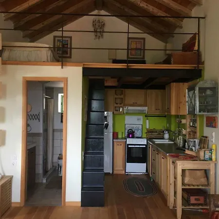 Lillian's Traditional House 펜션 Kyparíssion