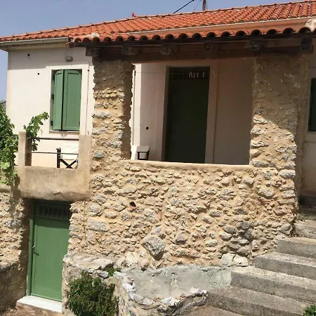 Lillian's Traditional House *