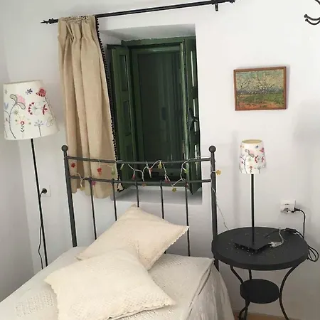 Lillian's Traditional House בית נופש Kyparíssion